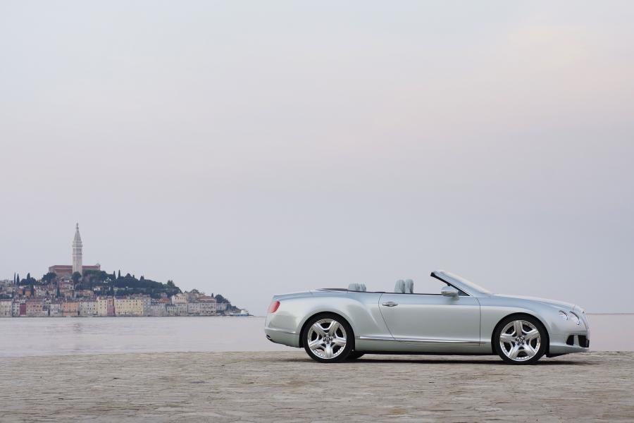  Bentley Continental GTC 2011 года  (фото 53 из 167)